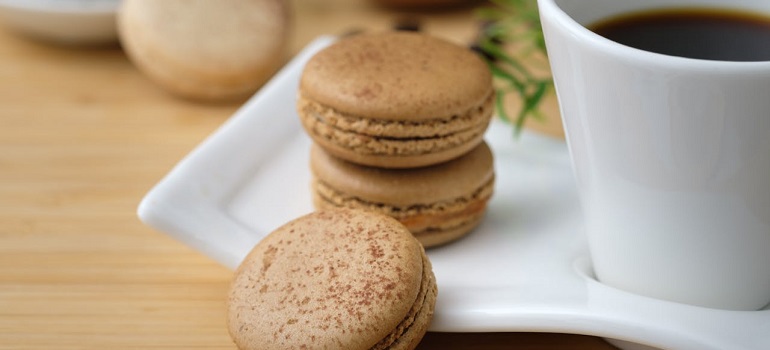macaroons and coffee