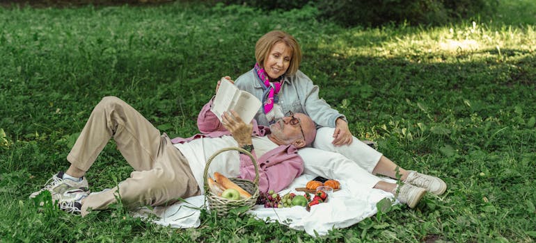 An elderly couple in the park